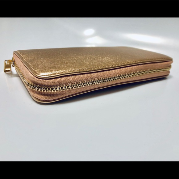 BUY ONE GET ONE FREE NWOT Vegan Leather Rose Gold Wallet/Wristlet - Picture 2 of 5